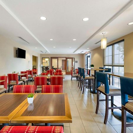 Comfort Suites Карлсбад Екстериор снимка
