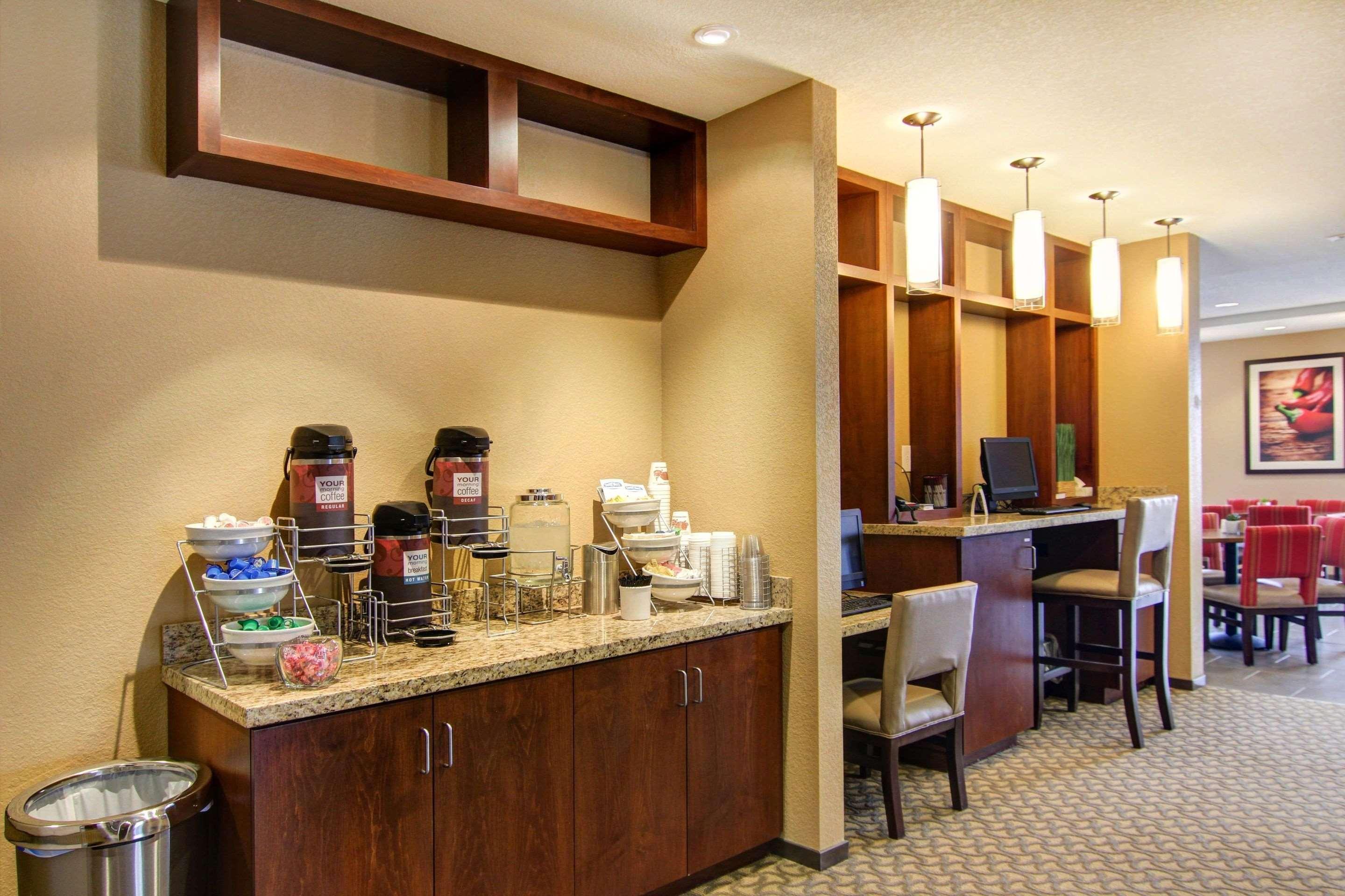 Comfort Suites Карлсбад Екстериор снимка