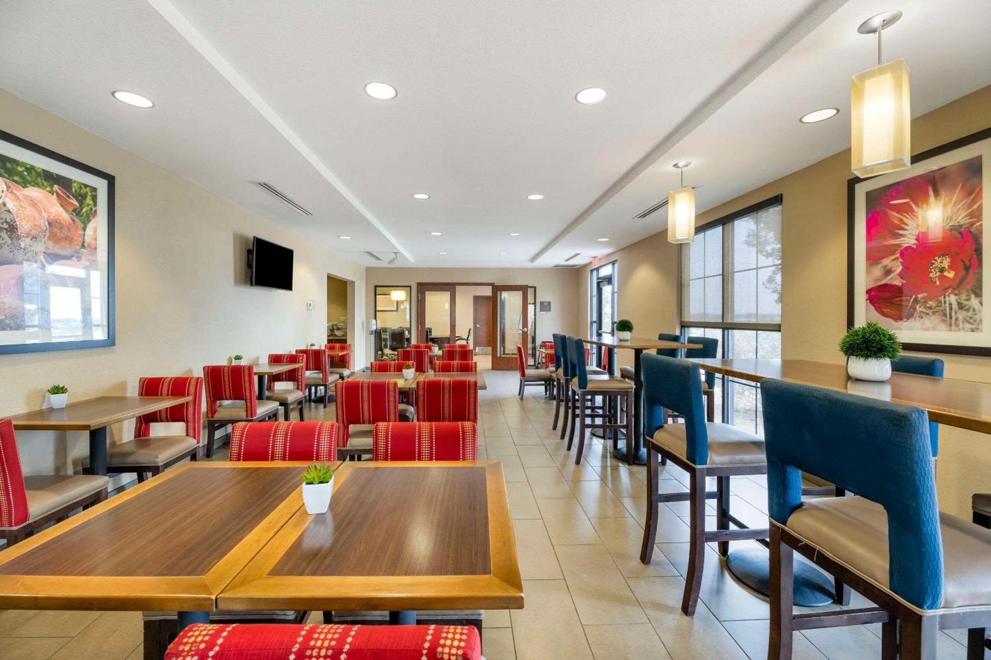 Comfort Suites Карлсбад Екстериор снимка