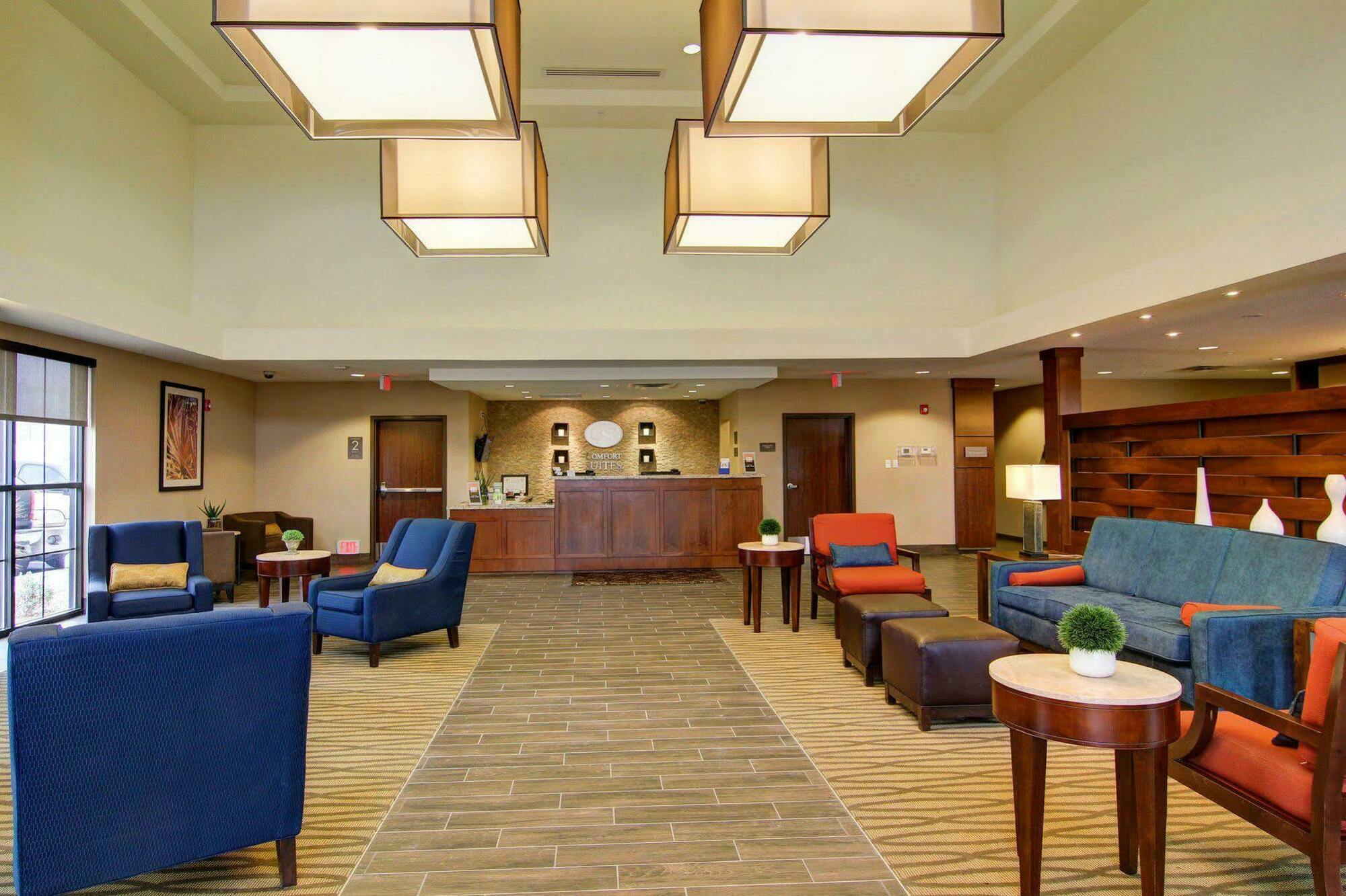 Comfort Suites Карлсбад Екстериор снимка